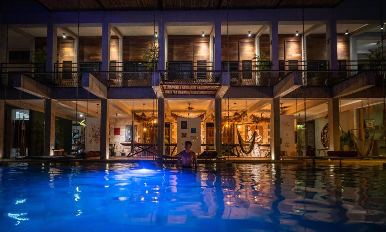 Hotel Makaaba Eco-Boutique Bacalar Eksteriør billede The swimming pool at the hotel